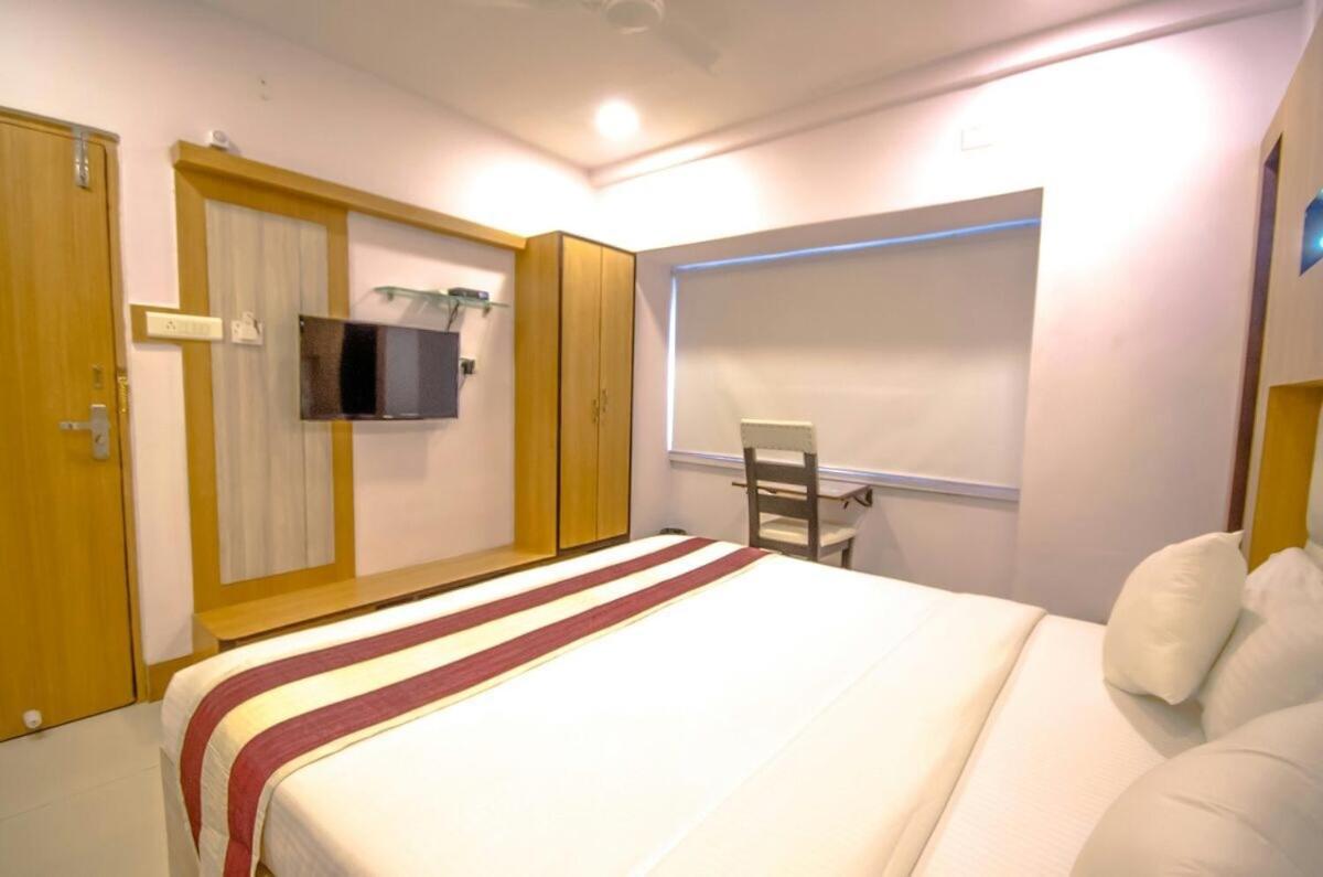 Hotel Q-Inn 콜카타 외부 사진